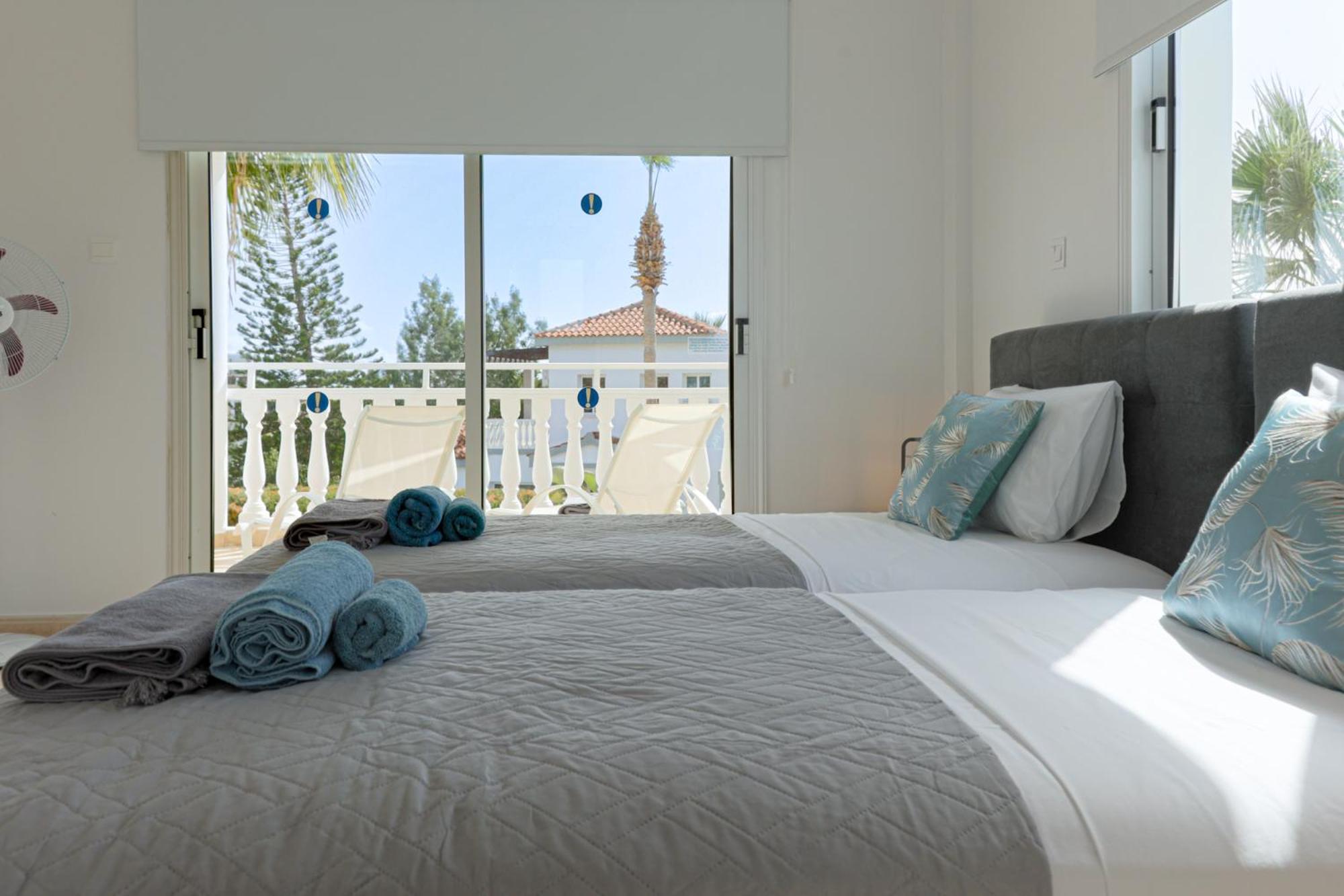Villa Yolo Peyia Bagian luar foto